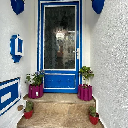 La Petite Maison Hotel