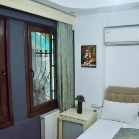 La Petite Maison Hotel