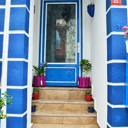 La Petite Maison Hotel