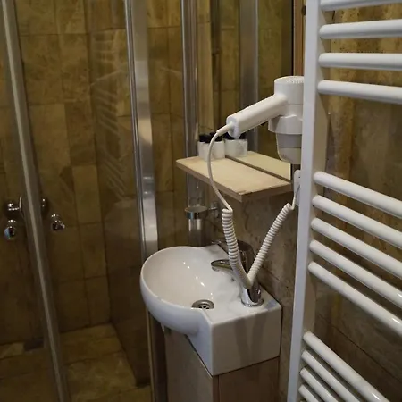 Hotel La Petite Maison 3*