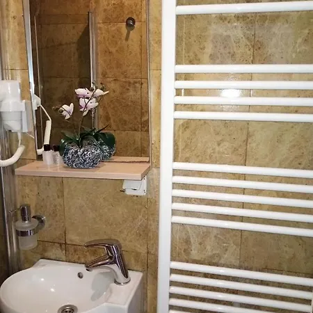 La Petite Maison 3*