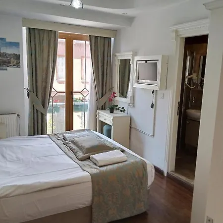 La Petite Maison 3*