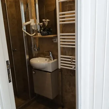 La Petite Maison Hotel 3*