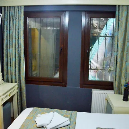La Petite Maison فندق