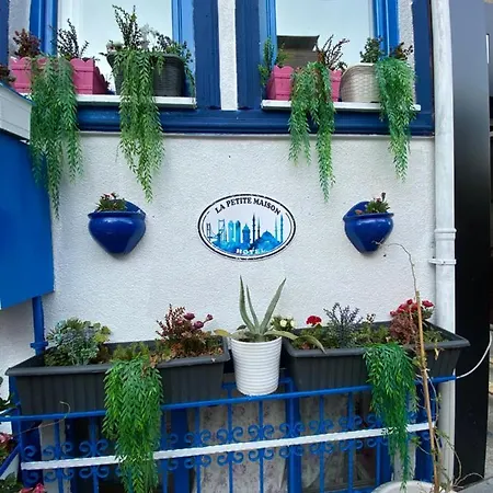 Hotell La Petite Maison Istanbul