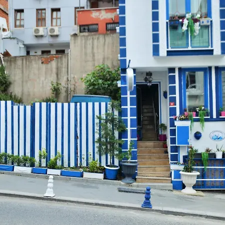 La Petite Maison 3* Istanbul